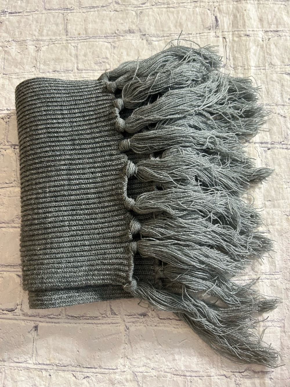 RICHMAN BROTHERS 100%ACRYLIC MADE IN TAIWAN GREY VTG CHUNKY KNIT FRINGE SCARF